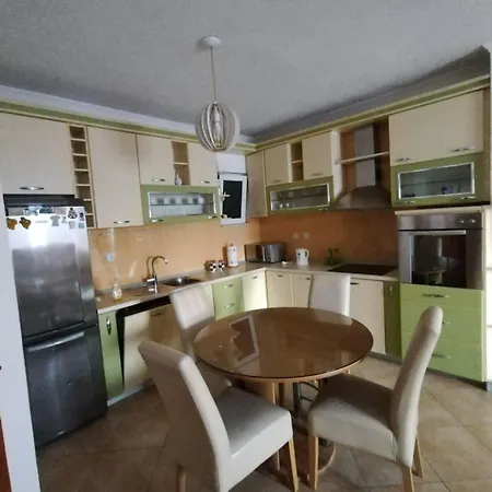 Lucija Appartement *